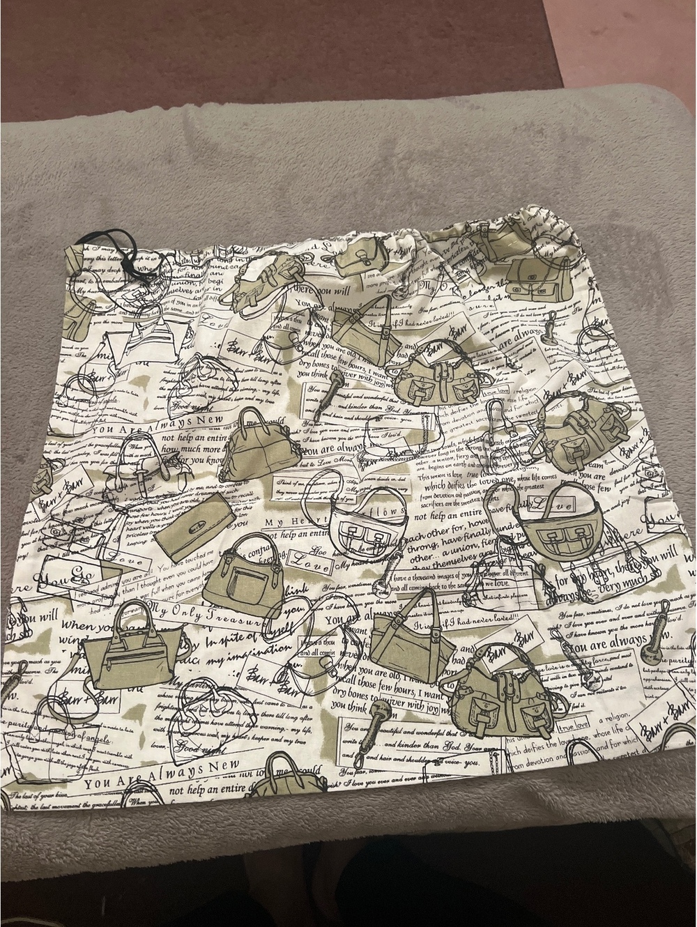Women's Printed bag with Handbag and Script Design